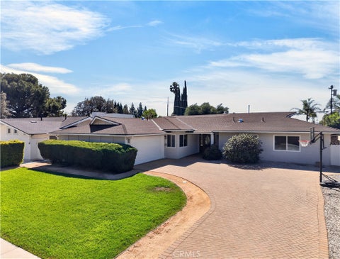 Photo of 18408 Tribune Street, Porter Ranch, CA 91326 (MLS # SR26218751)