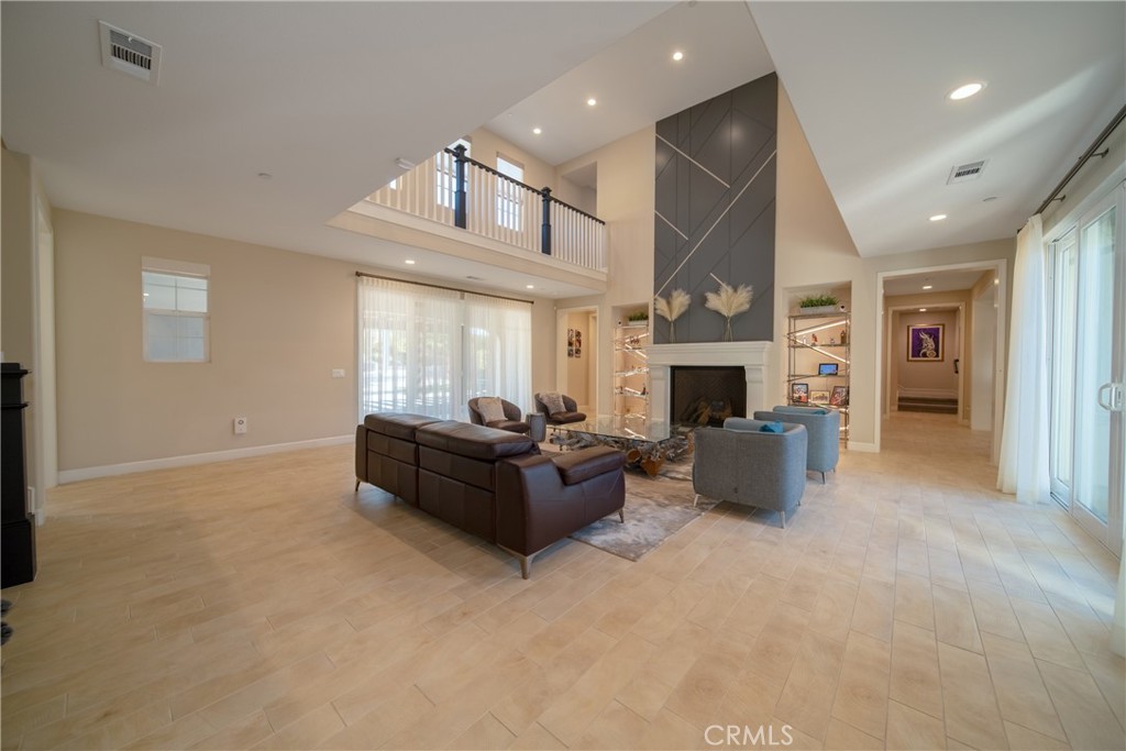 262 Clementine Court