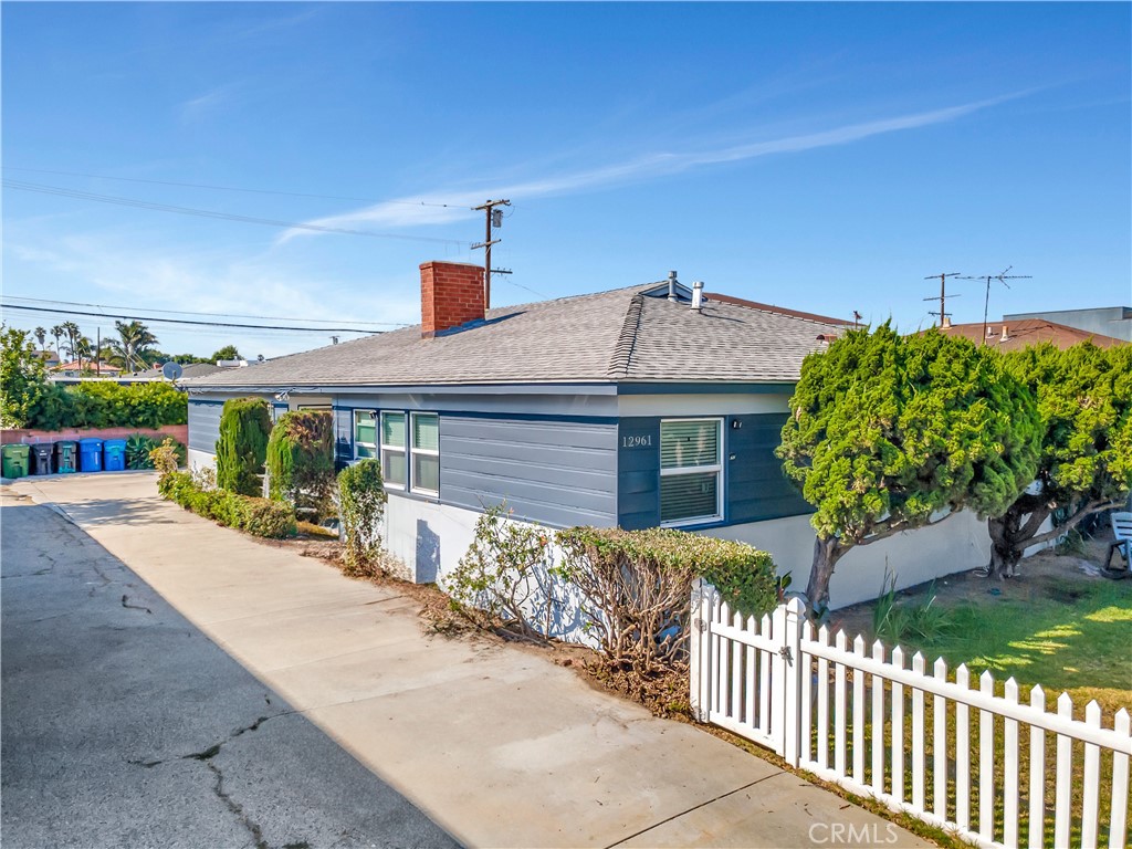Fantastic Duplex Opportunity in Prime Marina del Rey Area!
Welcome to 12961 Panama Street—an exceptional income property featuring two spacious units, each offering approximately 1,200 square feet of living space with 2 bedrooms and 1 full bath. The front unit includes a charming private yard, while the rear unit offers a covered patio and a detached 2-car garage. Driveway parking is available directly in front of both units for added convenience.
Both units are currently leased, making this a turnkey investment opportunity. Each unit is equipped with its own washer and dryer, as well as energy-efficient tankless water heaters. Located in a highly walkable neighborhood, you're just minutes from local parks, dining, entertainment, and the beautiful Pacific Ocean. Whether you're looking to expand your portfolio or explore owner-occupancy in the future, this duplex offers strong income potential in a prime coastal location.