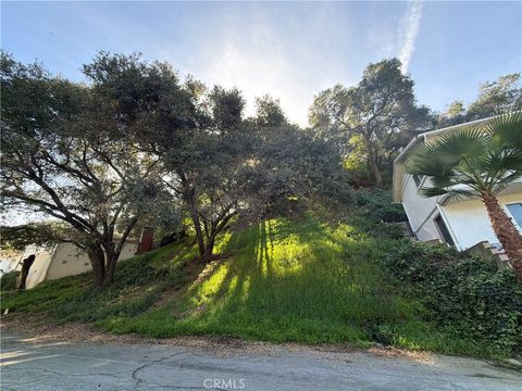Photo of 2430 Drury Lane, Glendale, CA 91206 (MLS # SR26042490)