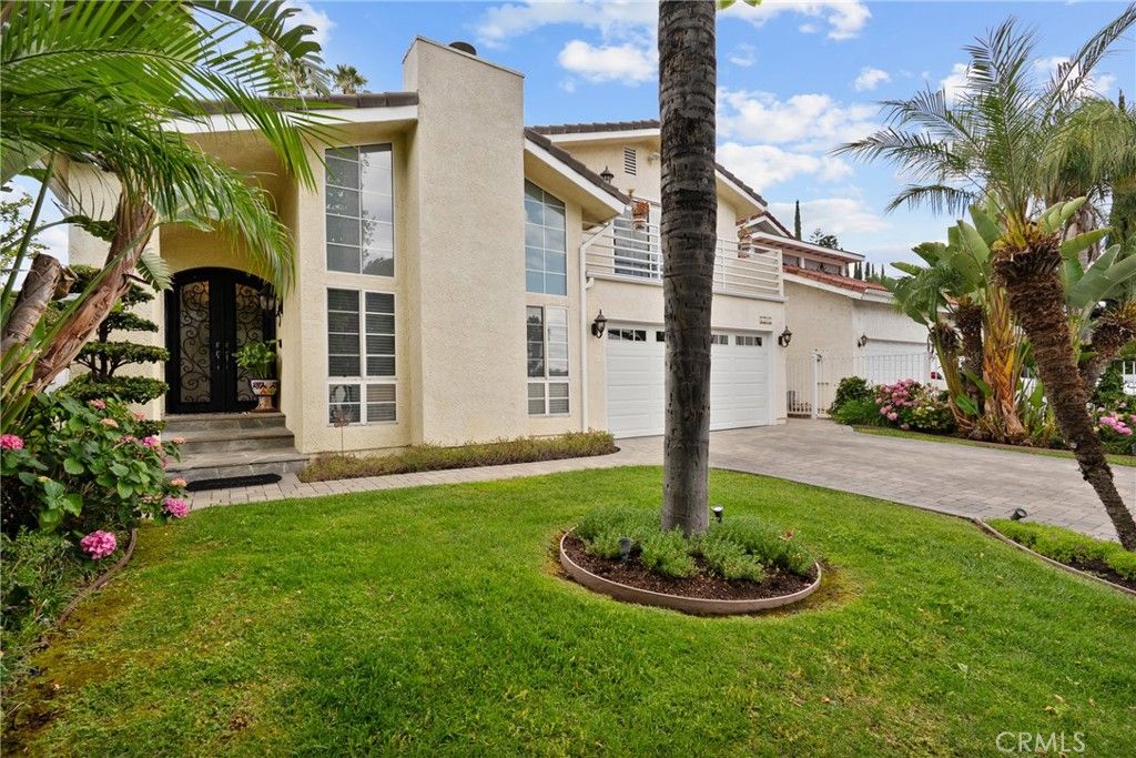 Photo of 6325 Yolanda AVE, Tarzana, CA 91335 (MLS # SR26126448)