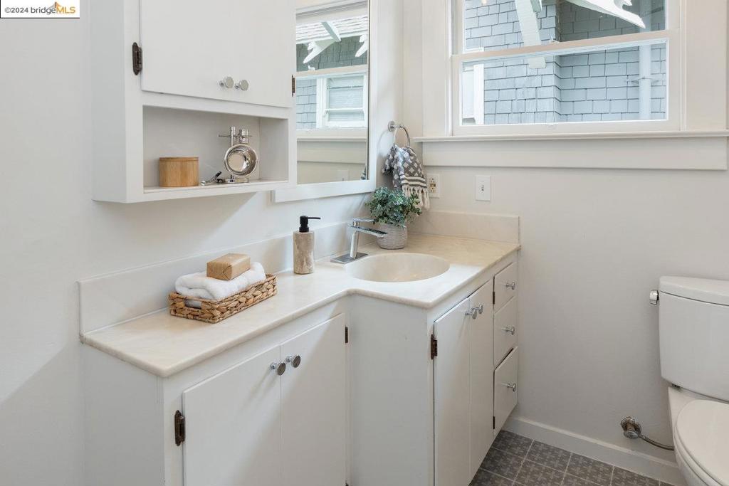 LOWER ROCKRIDGE - Residential