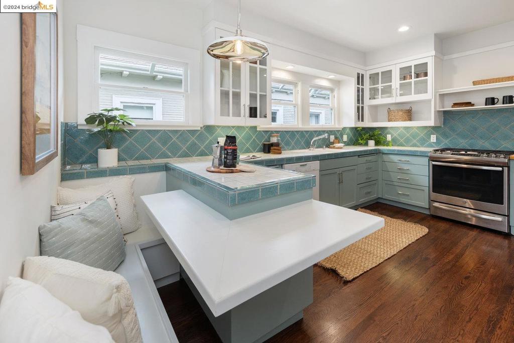 LOWER ROCKRIDGE - Residential