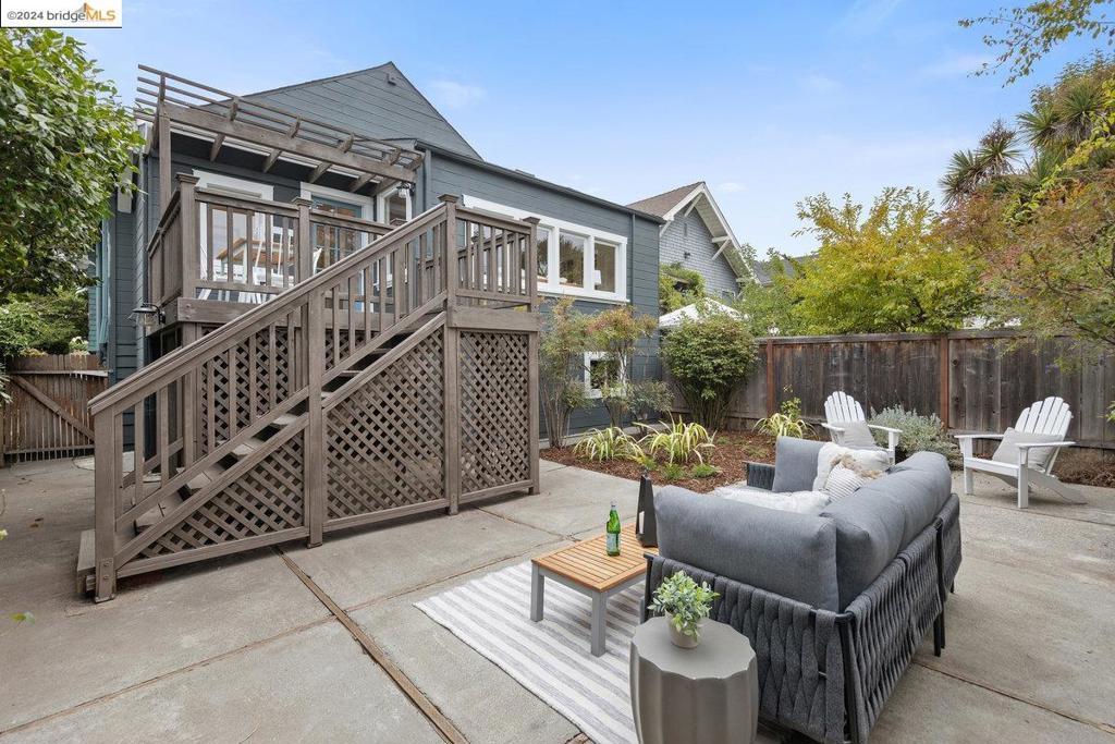 LOWER ROCKRIDGE - Residential