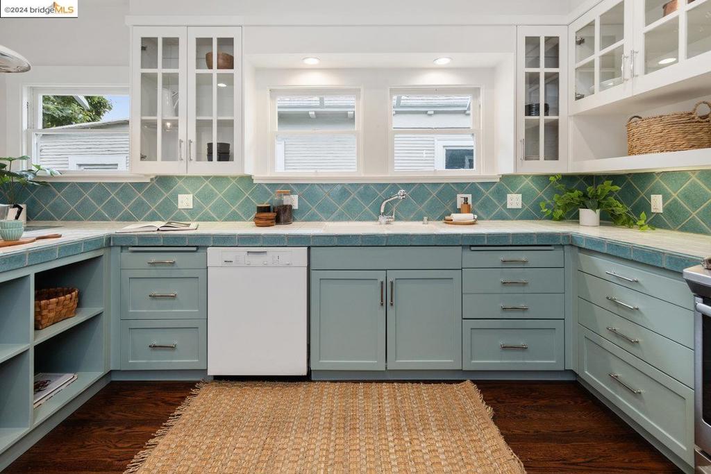 LOWER ROCKRIDGE - Residential