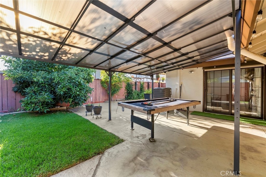 Collage Green - Residential