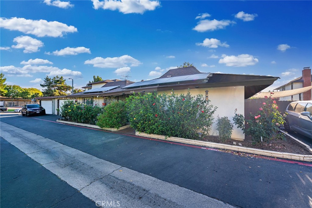 Collage Green - Residential