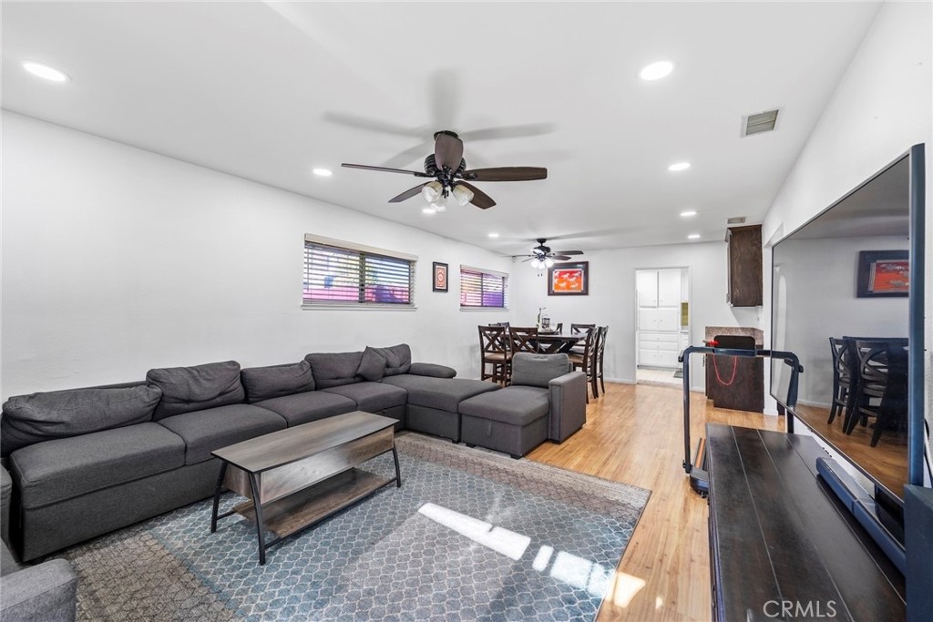 Collage Green - Residential