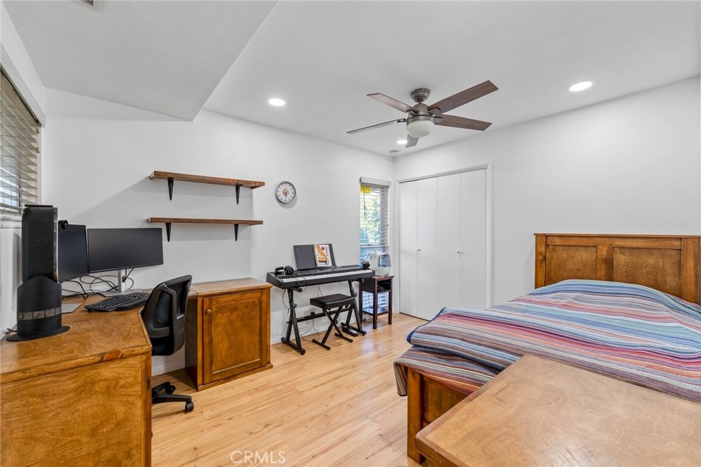 Collage Green - Residential