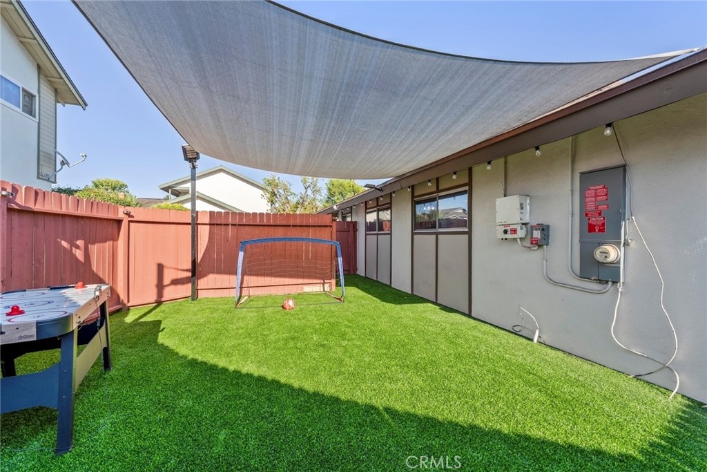 Collage Green - Residential