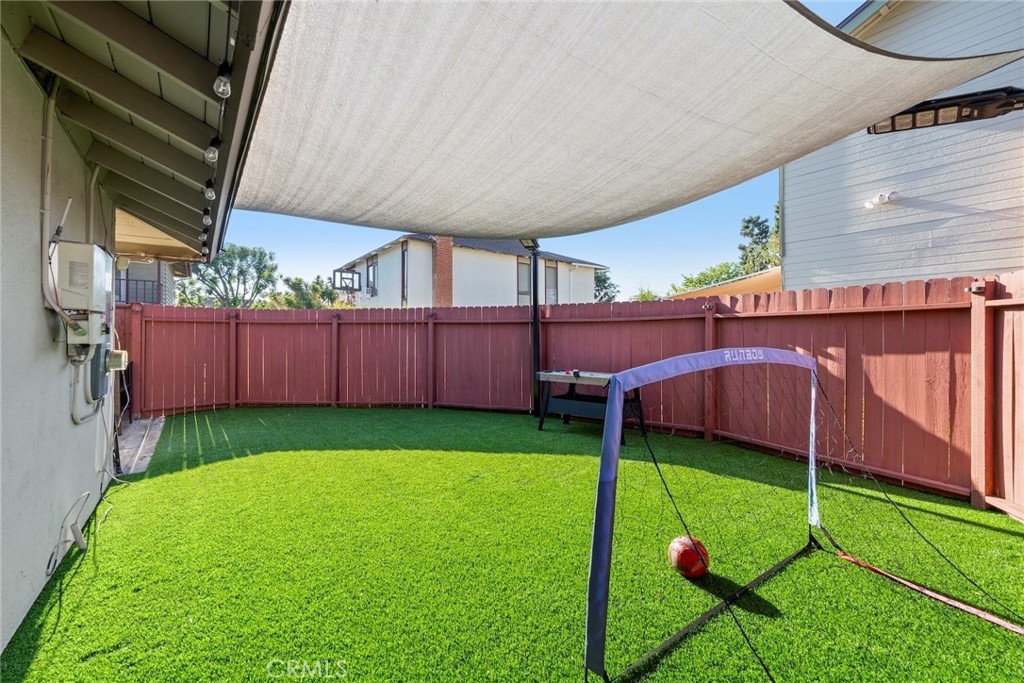 Collage Green - Residential