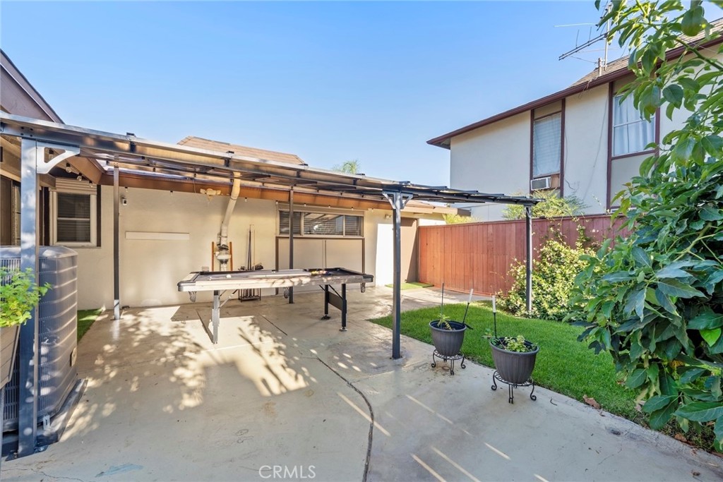 Collage Green - Residential