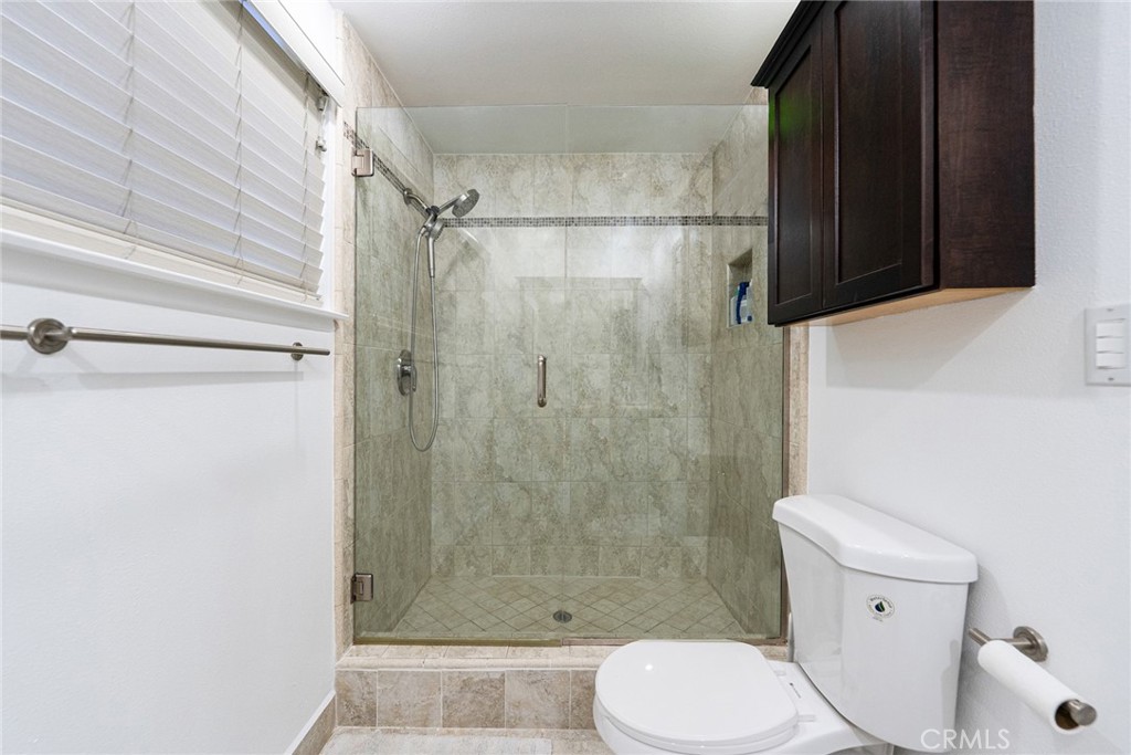 Collage Green - Residential