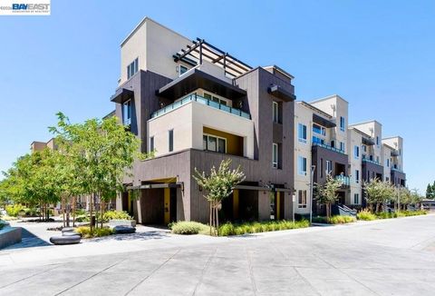 Photo of 2348 Kinetic Cmn Cmn #311, Fremont, CA 94539 (MLS # 41127564)