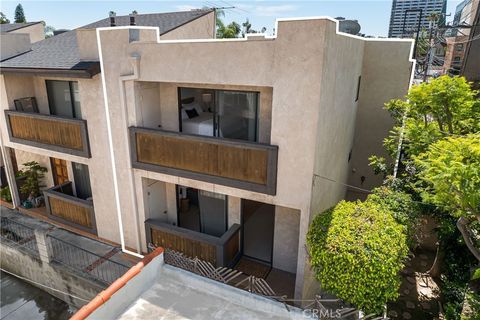 Photo of 1137 N Maryland Avenue #5, Glendale, CA 91207 (MLS # GD26072505)