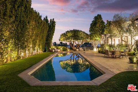 Photo of 2410 Crest View Drive, Los Angeles, CA 90046 (MLS # 26838639)