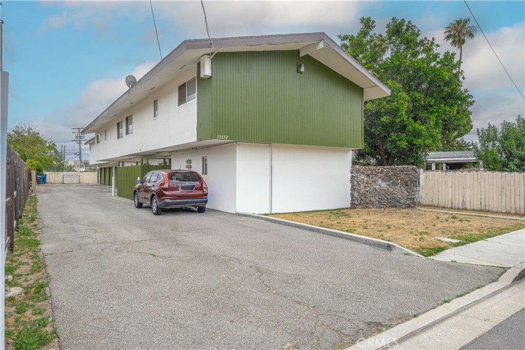 13152 Pleasant