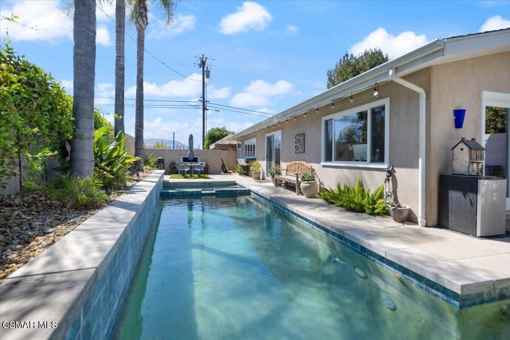 569 3rd Street