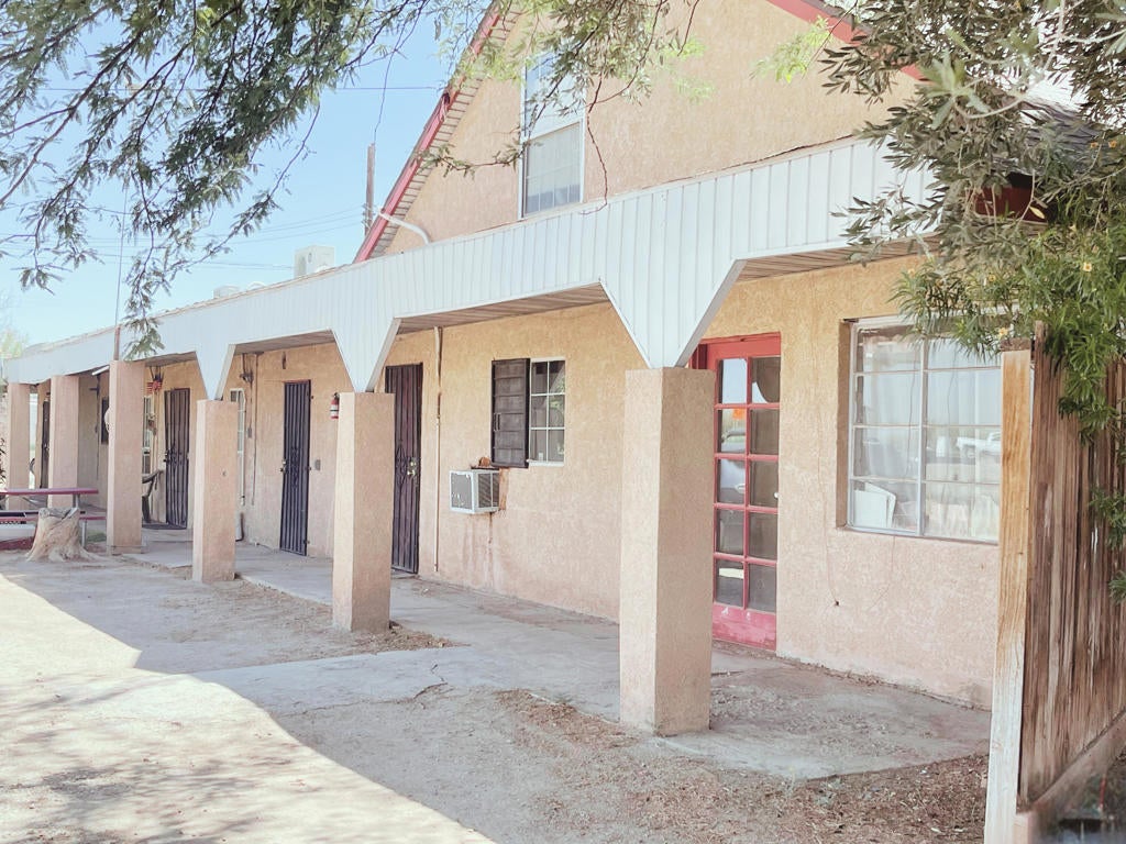 3550 W Hobsonway