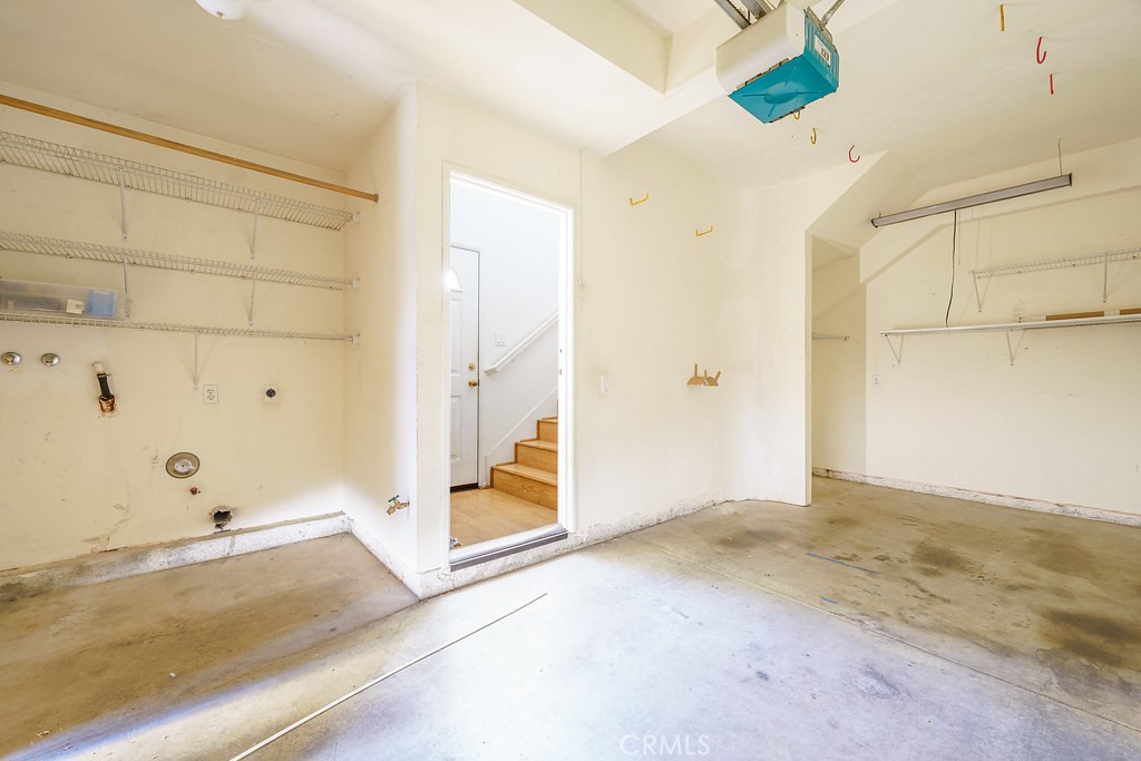 Calabria (CLB) - Residential Lease