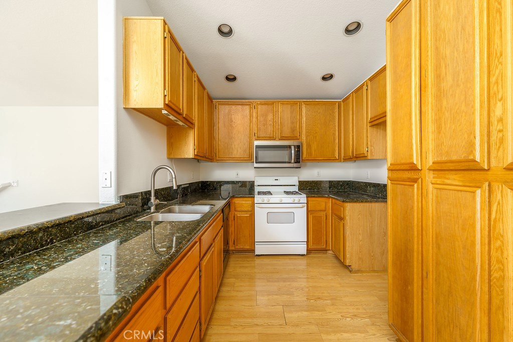 Calabria (CLB) - Residential Lease