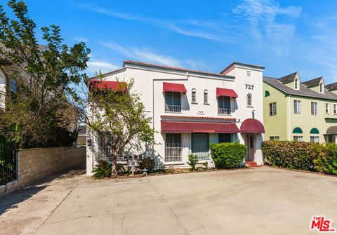 Photo of 727 Crenshaw Boulevard, Los Angeles, CA 90005 (MLS # 26840147)