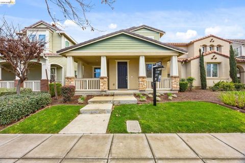 Photo of 708 708 N Marquis Way Way, Mountain House, CA 95391 (MLS # 41124463)