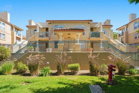 Photo of 952 S 11th Street #332, San Jose, CA 95112 (MLS # ML82058465)