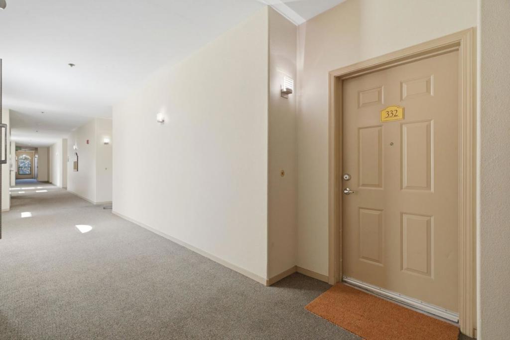 952 S 11th Street 332
