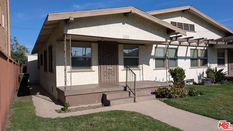 Photo of 1155 W 39th Street, Los Angeles, CA 90037 (MLS # 26647675)