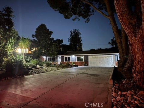Photo of 19301 Maynard Way WAY, North Tustin, CA 92705 (MLS # PW26187599)