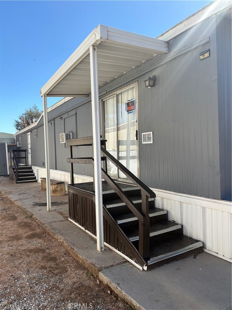 22325 Outer Hwy 18 50