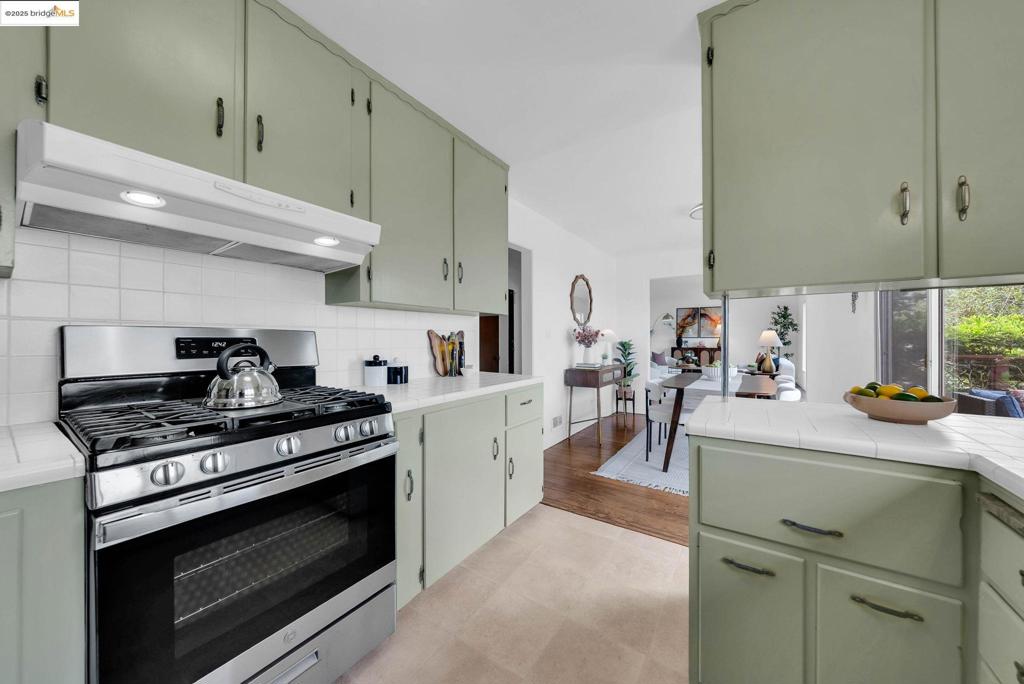 MONTCLAIR - Residential