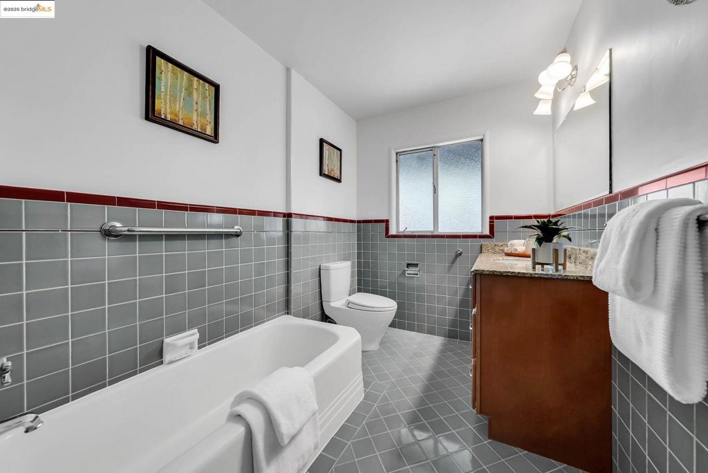MONTCLAIR - Residential
