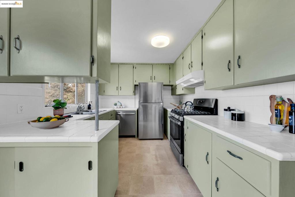 MONTCLAIR - Residential