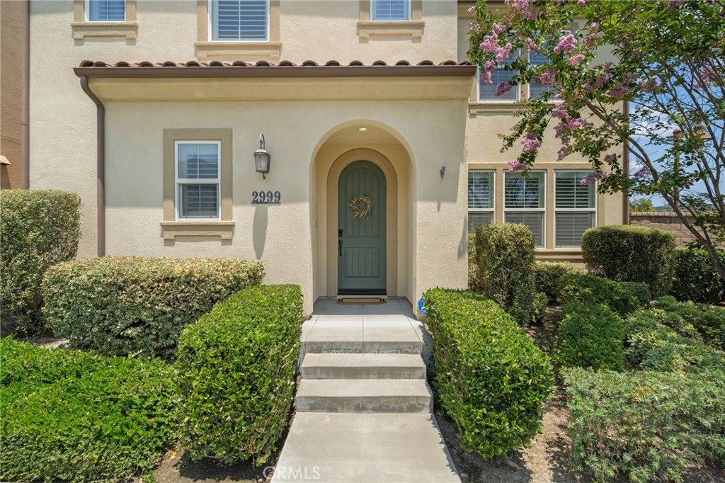 2999 E Walking Beam Place