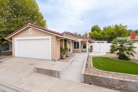 Tiny photo for 205 Honeysuckle LN, Paso Robles, CA 93446 (MLS # NS26192811)