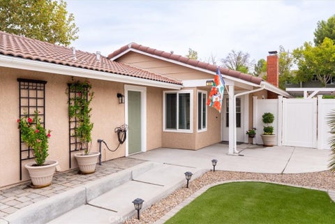 Tiny photo for 205 Honeysuckle LN, Paso Robles, CA 93446 (MLS # NS26192811)