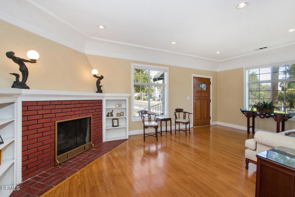 301 Rosemont Boulevard