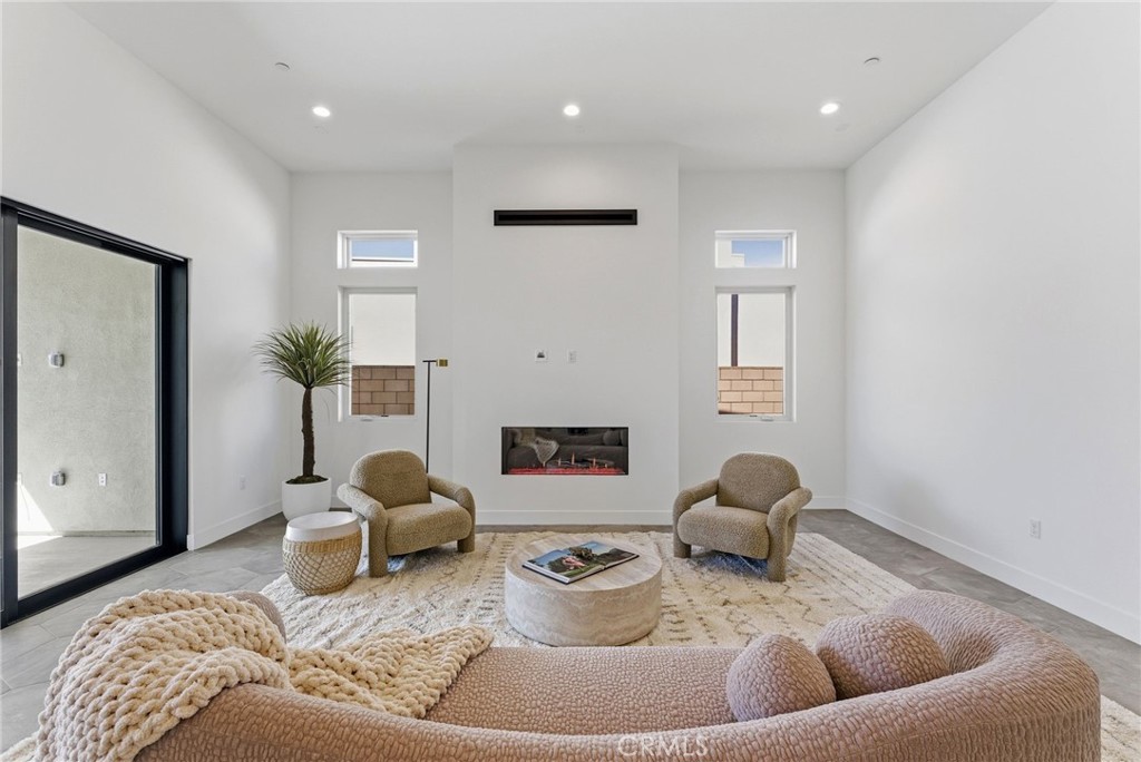 Escena (33274) - Residential