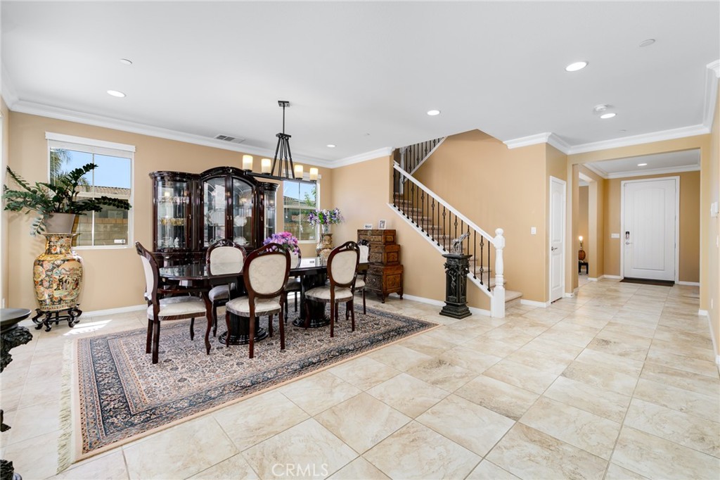 13262 Los Robles Court