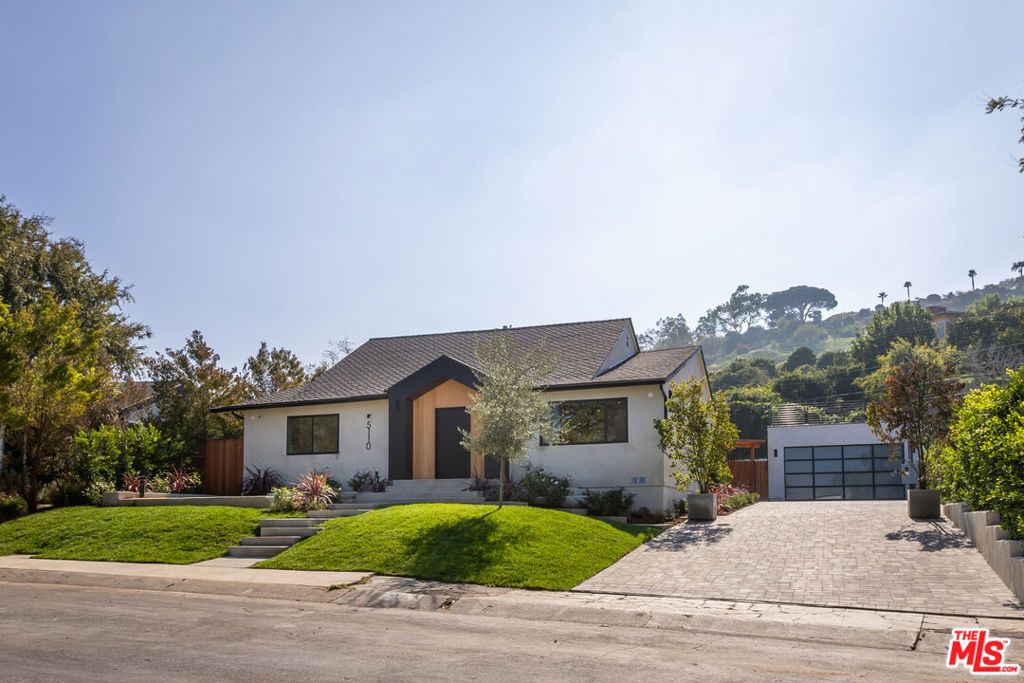 Photo of 5110 Orange Place, Los Angeles, CA 90008 (MLS # 25617271)