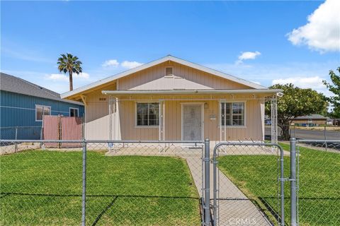 Photo of 295 E Durian Ave, Coalinga, CA 93210 (MLS # FR26072311)