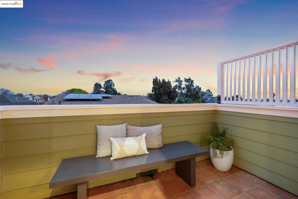 BERKELEY BORDER - Residential