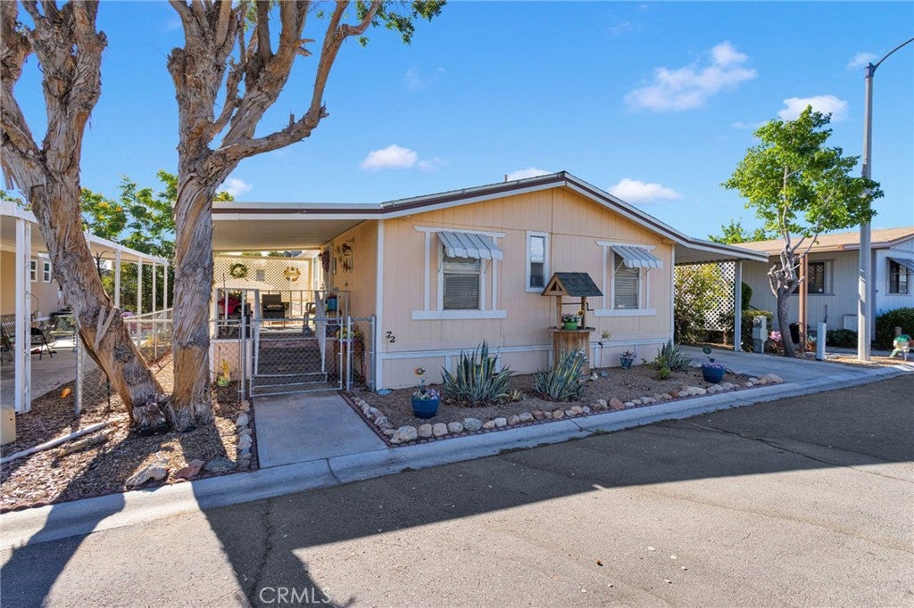 9161 Santa Fe E 72