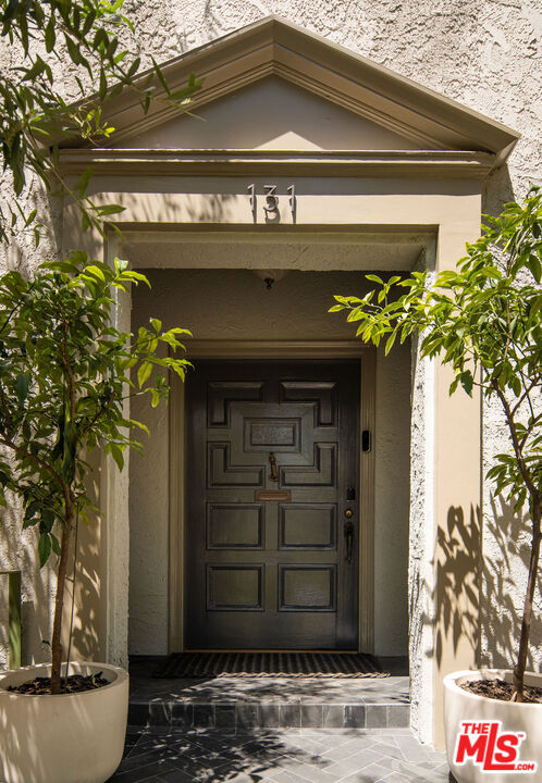 131 S Arden Boulevard