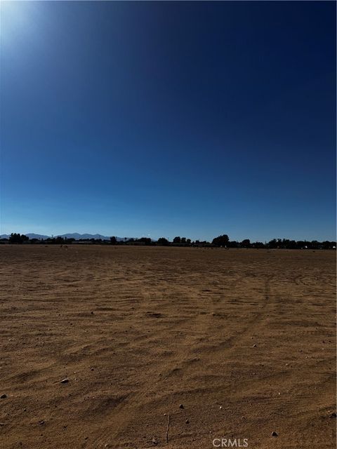 Photo of 0 Glendale Avenue, Hesperia, CA 92345 (MLS # HD25103572)