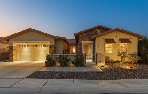 Photo of 27 Via Del Maricale, Rancho Mirage, CA 92270 (MLS # 219141761DA)