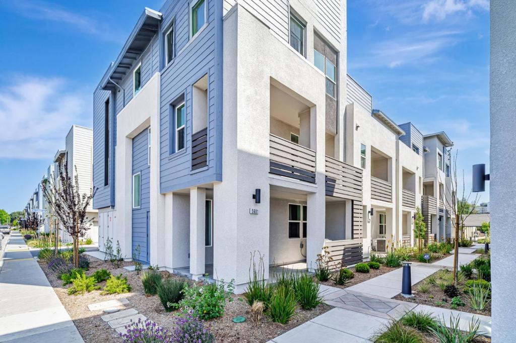5001 Seashell Terrace