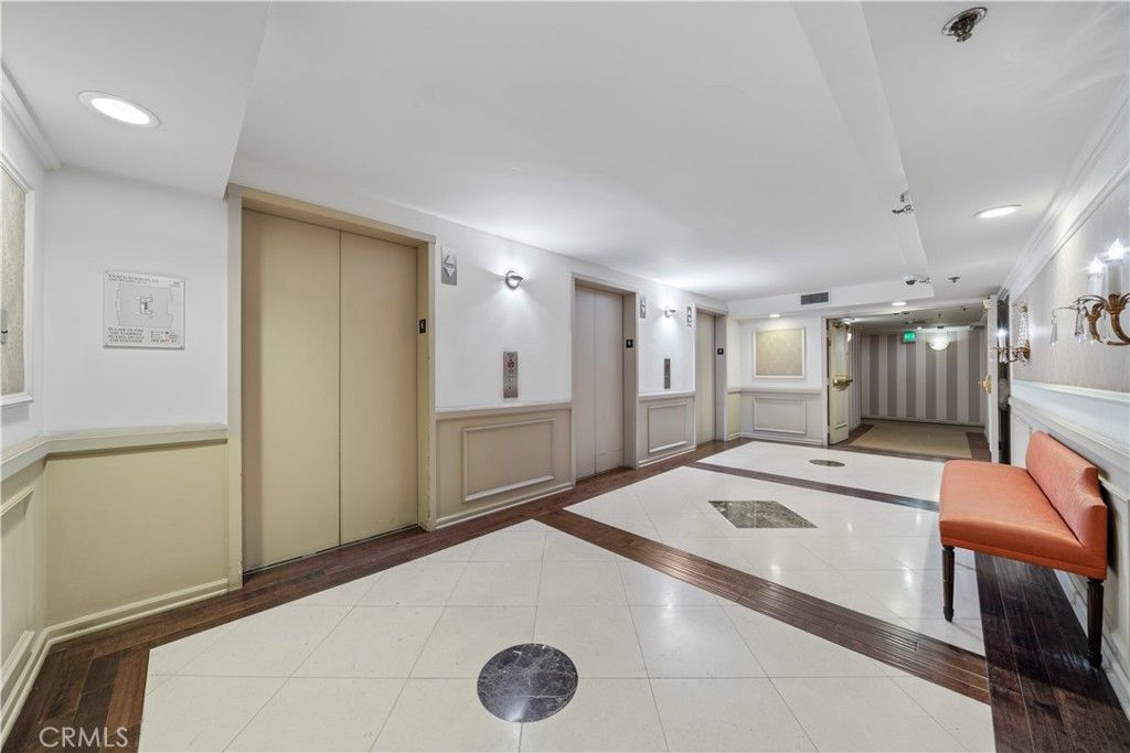 Photo of 10660 Wilshire Boulevard #609, Los Angeles, CA 90024 (MLS # TR25150695)